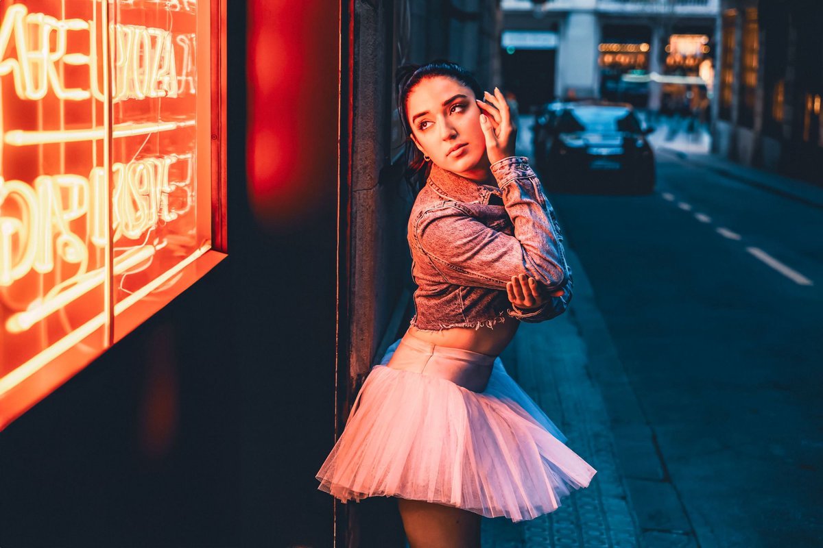 destroyingpics's tweet photo. Model: @b.dsoto
#tfcd #latexfashion #neonlights #cyberpunk #latex #neon #latexgirl #mood #style #latexclothing #alternativefashion #neonart #cyberpunkaesthetic #latexmodel #neonphotography #latexstyle #LatexOutfit #ShinyFashion #LatexDress #GlossyStyle #LatexChic https://t.co/CgKOGhEROU