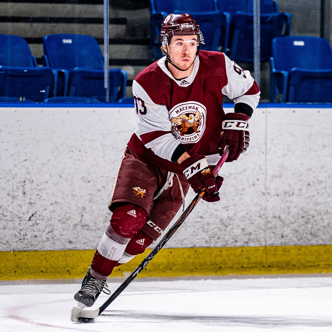 🎙️#GriffNation Podcast The latest episode is here, featuring an interview with @MacEwanHockey's Ethan Strang, who talks with host Dick Richards about joining @CanadaWest from @TheAJHL's @GPStorm, summer jobs and sardines. 📷 Jacob Mallari LISTEN HERE👇 podcasters.spotify.com/pod/show/dick-…