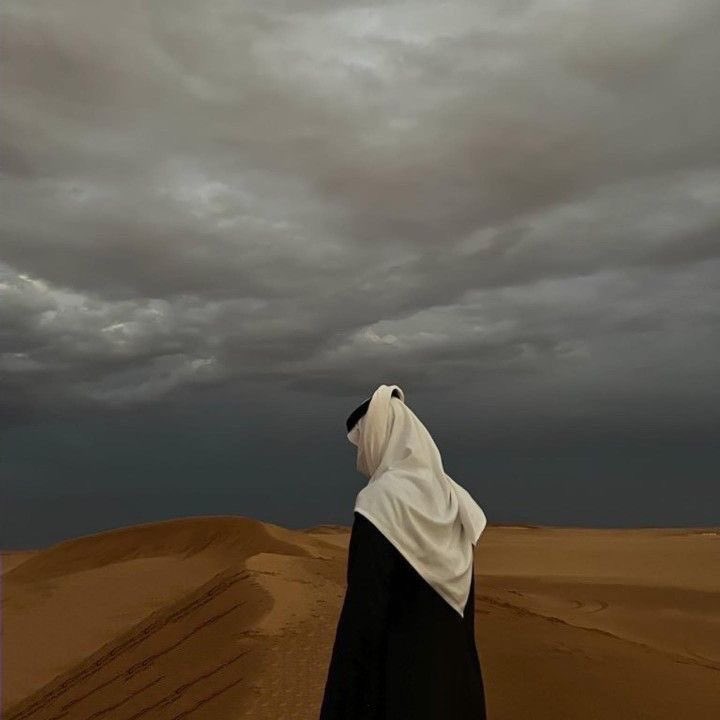 MM0tb's tweet photo. ماهقيت الصده تبيّح خفىء رجلٍ حماوي
الشجاع ان حب ما يستاهل ظروفه تعيقه https://t.co/MNdlJlpDj7