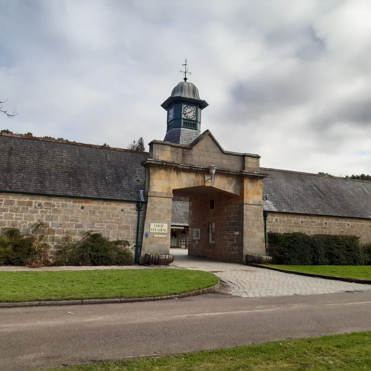 Bill_Cameron's tweet image. #Lunch today at #LogieSteading near #Forres (very tasty &amp;amp; comforting #SausagesAndMash &amp;amp; a wedge of #Cheesecake + #DecaffLatte) before heading down a not too muddy path to see #RandolphsLeap, a very enjoyable outing &amp;amp; my first here in 2024, mild 11degC weather too😀😋☺😎👌