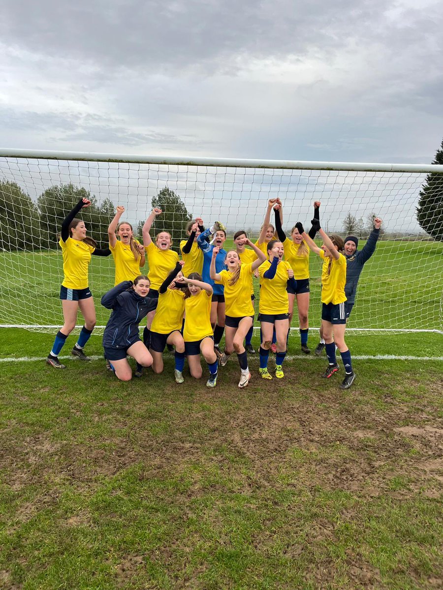 💥<a href="/SchoolsFootball/">English Schools' Football Association</a> SEMI-FINALISTS💥

What a game &amp; what a result! 

0-0 @ FT. So into extra time &amp; with penalties looming, the girls dig deep &amp; scored in the last minute of the game!! Unreal achievement girls, we are SO proud of you!👏 Last 4 out of 388 Schools🙌 Blossom⚽️ Jess🏅