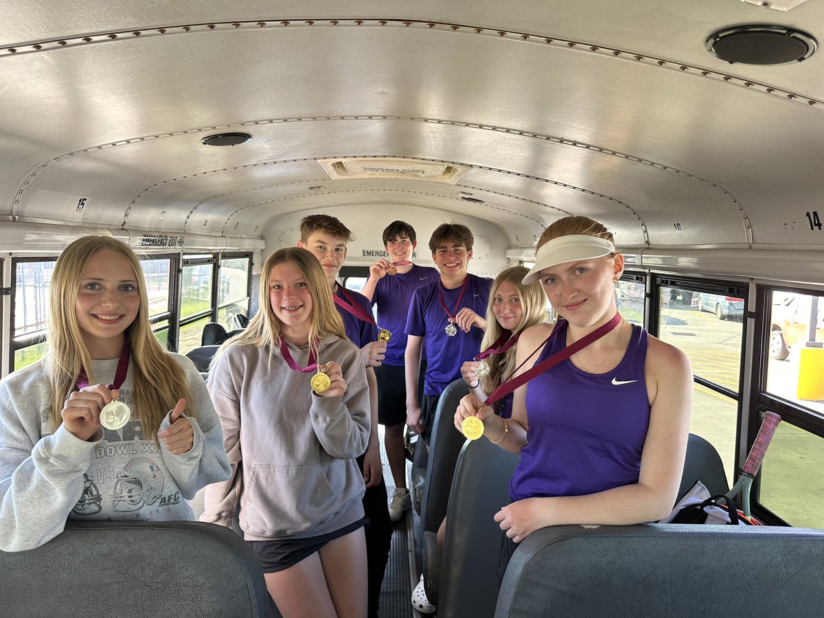 Congratulations 
Brooke Peterson on your 🥇in girls Singles B draw! 
Larsen Griffin 🥈in girls singles A draw!
Carter/Caroline 🥈in mixed doubles A draw.