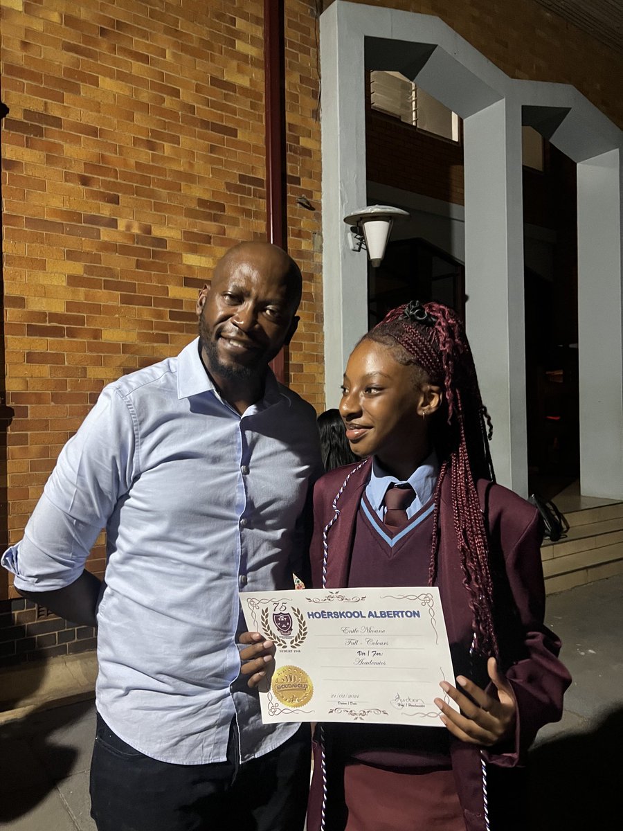 TUMI02GP's tweet photo. Academic Awards night. Ms Naledi❤️. Leading The Gang by example. Chasing excellence Beke-Le-Beke.
#TumiAndTheGang
#BeingDaddy https://t.co/aj1ydKkJOO
