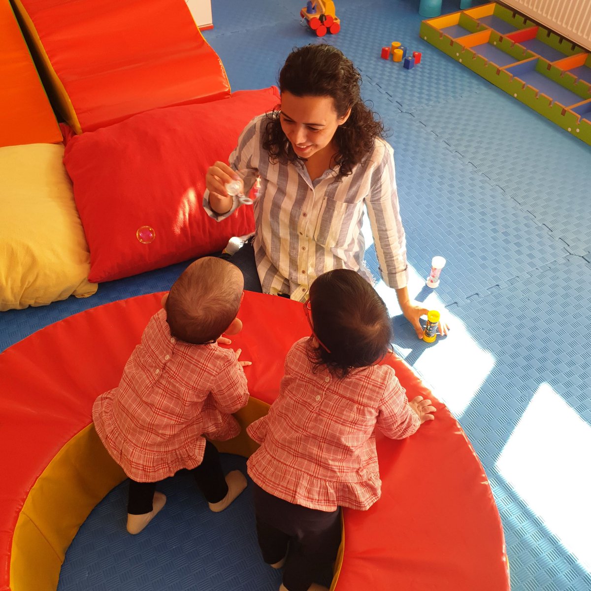 Fizyoterapistler prematüre bebeklerin yaşamlarına fonksiyon katar . Erken müdahale süreci sağlıkla gelişen bir neslin en önemli yapıtaşıdır . 

#FizyoterapistlerinMücadelesi
#FizyoterapisteSesVer
#ÖnlükMüAtalım