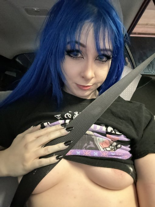 Who wanna go for a ride? https://t.co/YJfcoASglr