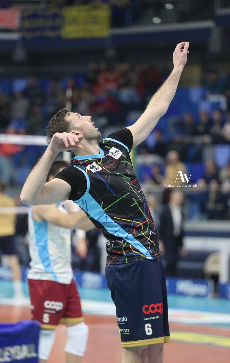 AliceVeronesePh's tweet photo. Warm-up (1/2)
Allianz Milano - Verona Volley
Focus on @PowervolleyMI
#MilanoVerona #photography #Pallavolo #volleyballplayer #fotografiasportiva #powervolley #paoloporro #yukiishikawa https://t.co/FNXQQ1xyoM