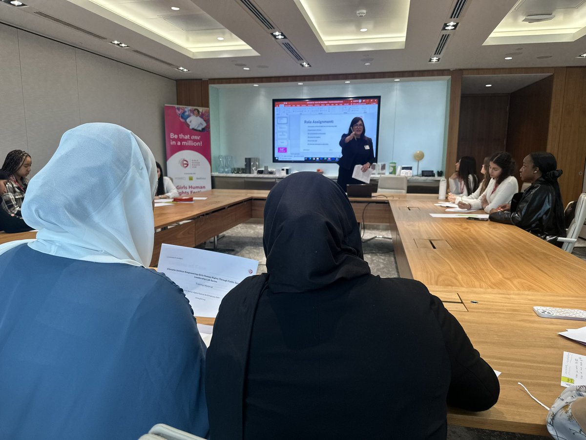 CHSG_Careers's tweet image. An amazing session on public speaking with notable barrister @NadiaMotraghi . Our girls received so many compliments on their speech on the impact of climate on girls worldwide. Watch this space for a short clip of their presentation! #influentialwomen #powerpose