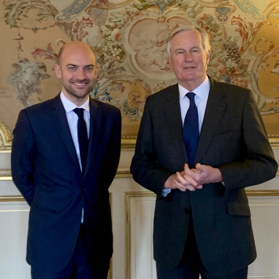 jnbarrot's tweet photo. Aujourd’hui, je reçois au Quai d’Orsay mon prédécesseur @MichelBarnier.

Ministre, vice-président de la Commission 🇪🇺, négociateur du Brexit : son engagement européen n’a jamais faibli.

Merci cher Michel pour nos échanges. https://t.co/ysOpz55EFa