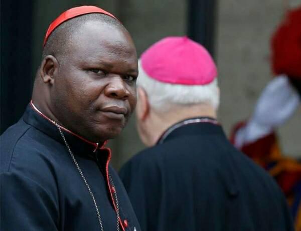 Centrafrique : Trop d’indignités et de vulgarités à charge contre le Cardinal Dieudonné Nzapalaïnga  !
letsunami.net/centrafrique-t…