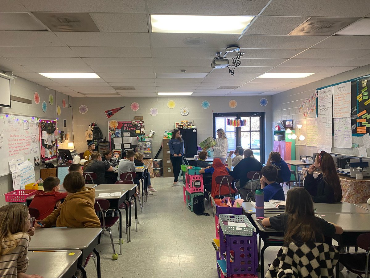 EaglevilleFFA's tweet photo. Day 3 of our agriculture literacy project! #ffaweek2024 #passingliteracyonward https://t.co/0xHULeO3i0