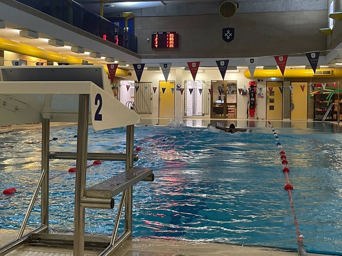 nhehs_sport's tweet photo. A great swimming gala was held yesterday afternoon between @nhehs, @GandLSport and @FHSRegentsPark ๐๐ผโโ๏ธ
Great swimming by all, with some PB's from NHEHS swimmers ๐๐ผ
#NHEHSsport #WellDone #Swimming #FriendlyFixture https://t.co/wEk5cz8da5