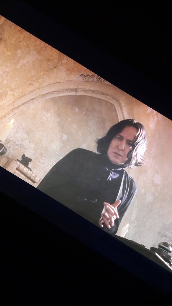 sᴇʟᴇɴᴀ 🦇 tweet media