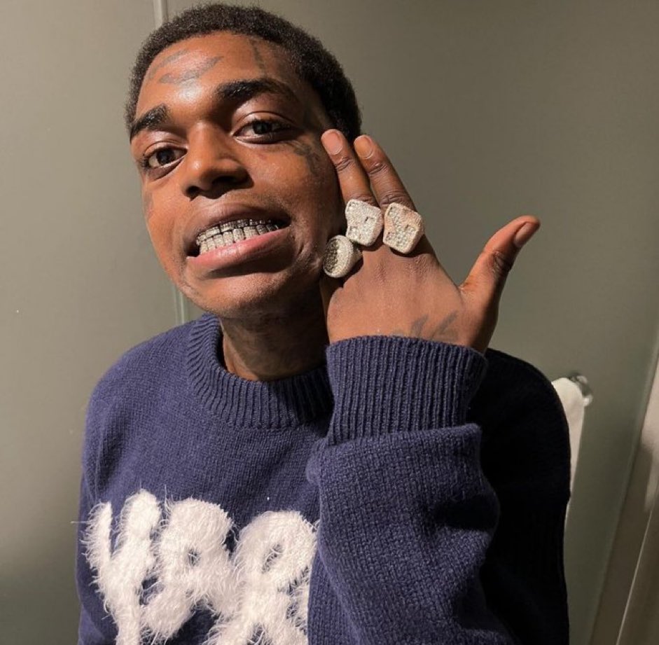 Daily Loud tweet media