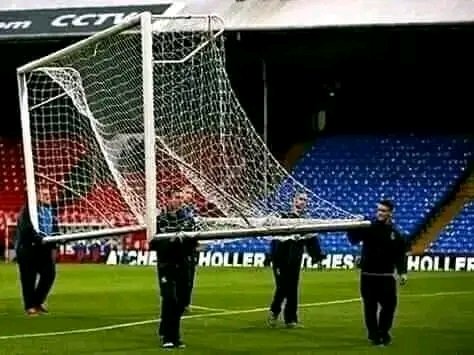 moohameed_7's tweet photo. بيلينغهام يقطع الكرة، مرتده لريال مدريد يعطيهاا ل فنسيوس، فيني يمررها لمبابي 

دفاع برشلونة: https://t.co/vRrsbFH6X9
