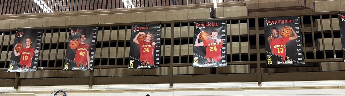 Laura Bingham tweet media