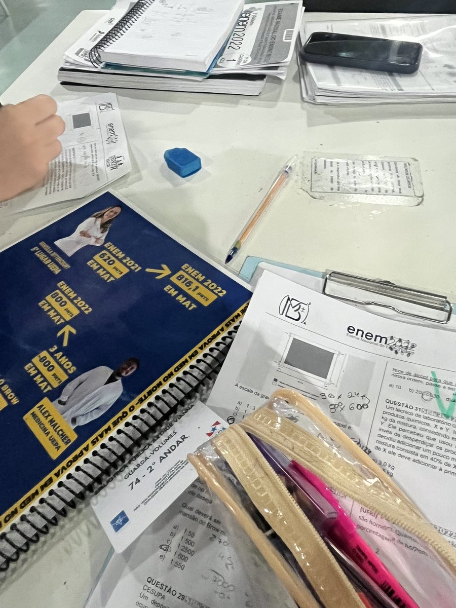 studybylulu's tweet image. a gente tá quase casado (só fomos estudar juntos na biblioteca)