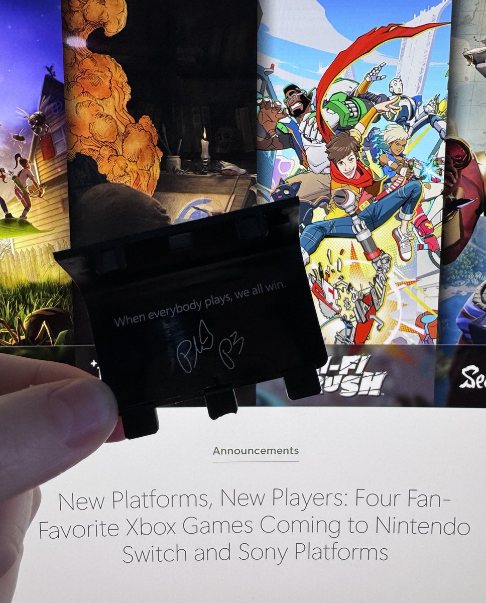 Tom Warren tweet media