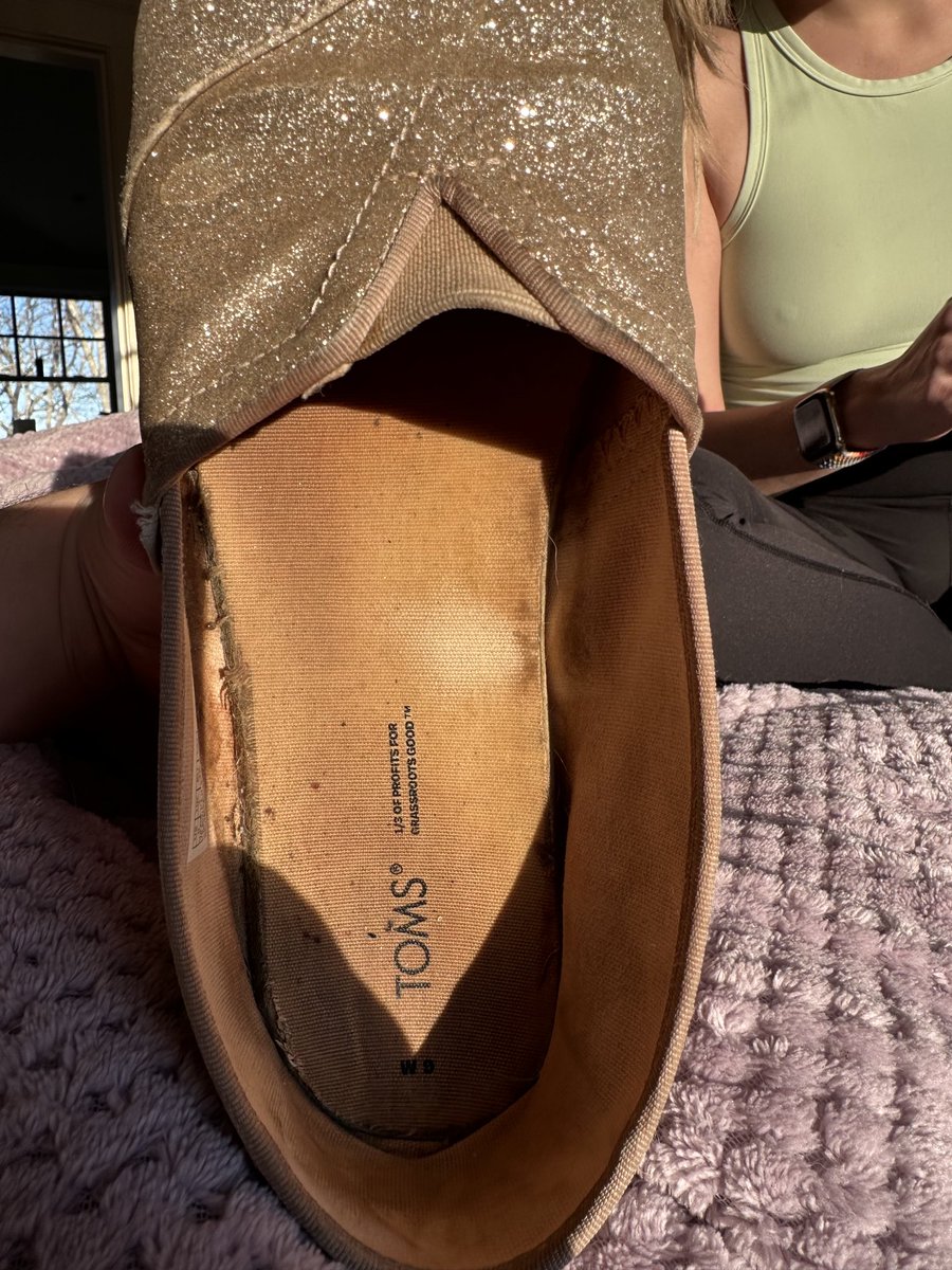KeeleyKFeet's tweet photo. Look at how soaked they are! 

Check out my OF for more spicy 🌶️ foot and sock content #pedsocks #toms #sweaty #sweatyfeet #footfetish #feet #toes #foot #soles #footmodel #footgoddess #goddess #prettyfeet #sweatyshoes #shoes #shoefetish #toms #tomsshoes #smelly #feetfetish https://t.co/bGQYkSzzUM
