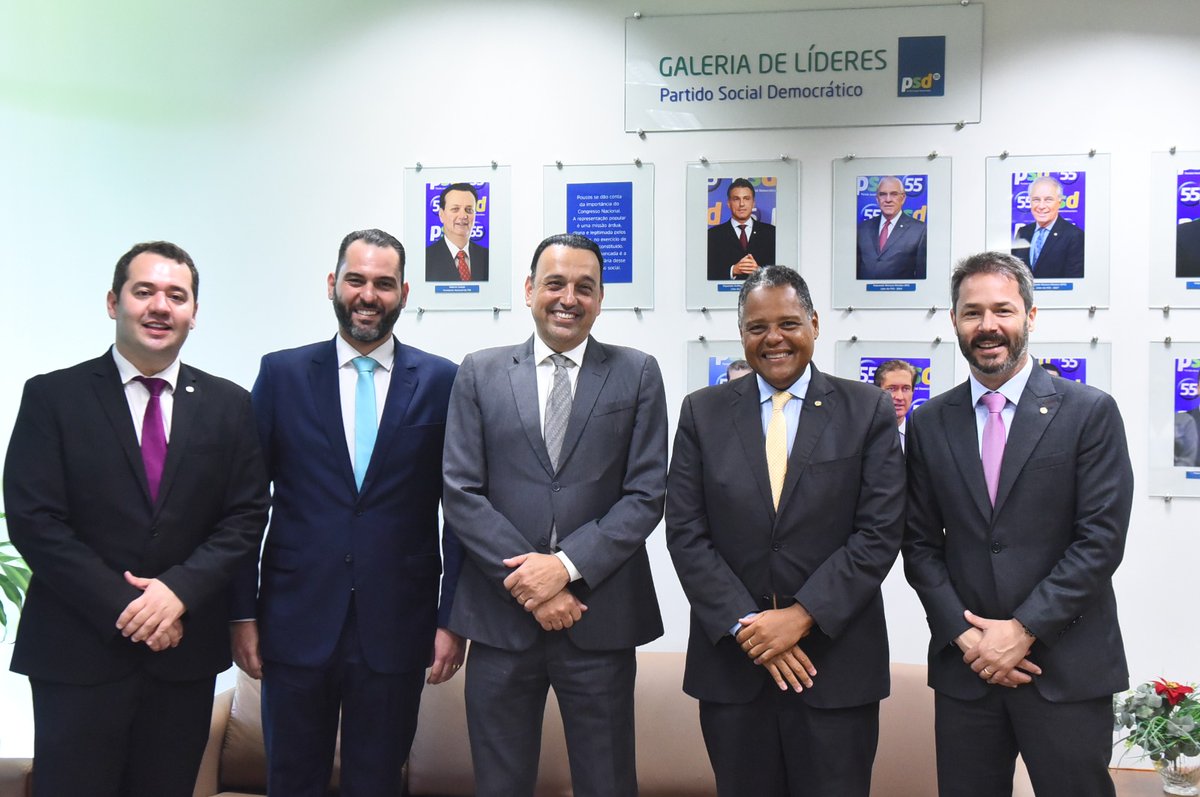 psdcamara's tweet photo. A liderança do PSD na Câmara recebeu nesta terça-feira o vice-governador de São Paulo, Felício Ramuth. Ele se encontrou com o líder Antonio Brito e com nossos deputados de São Paulo e do Rio de Janeiro. 💼🤝 #TimePSD #PSD #SãoPaulo https://t.co/hhmiPERPyj