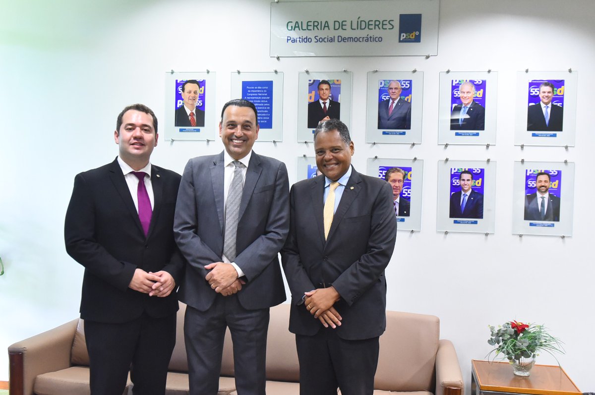 psdcamara's tweet photo. A liderança do PSD na Câmara recebeu nesta terça-feira o vice-governador de São Paulo, Felício Ramuth. Ele se encontrou com o líder Antonio Brito e com nossos deputados de São Paulo e do Rio de Janeiro. 💼🤝 #TimePSD #PSD #SãoPaulo https://t.co/hhmiPERPyj