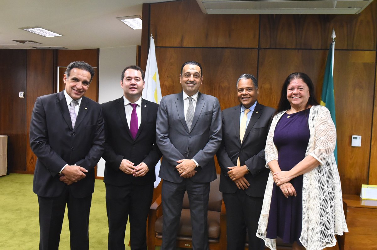 psdcamara's tweet photo. A liderança do PSD na Câmara recebeu nesta terça-feira o vice-governador de São Paulo, Felício Ramuth. Ele se encontrou com o líder Antonio Brito e com nossos deputados de São Paulo e do Rio de Janeiro. 💼🤝 #TimePSD #PSD #SãoPaulo https://t.co/hhmiPERPyj
