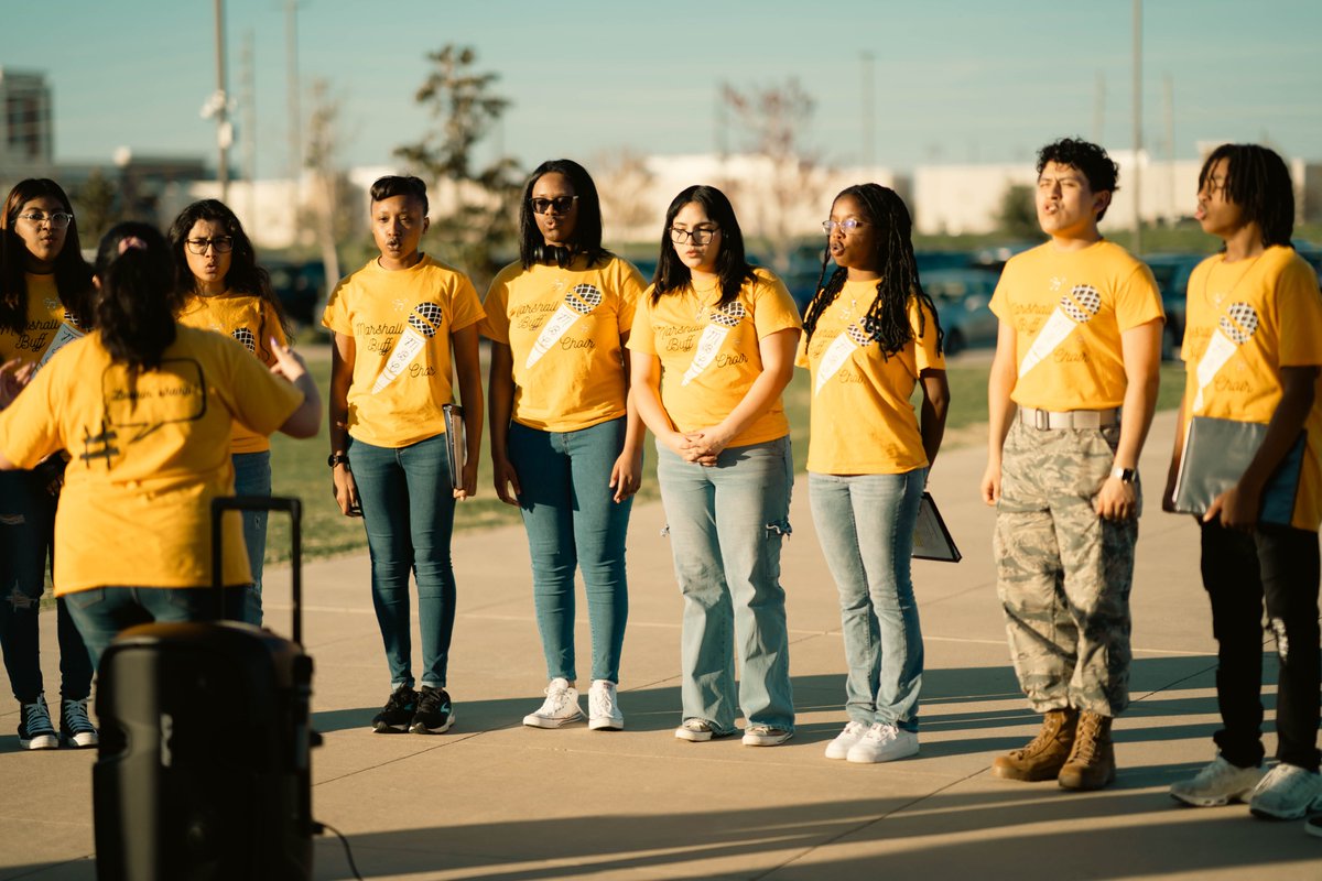 FortBendISD's tweet photo. Thank you to @KHS_Cougars Rho Kappa students who volunteered at the event and cleaned up the historic cemetery as an annual community service project and @MHS_Buffs choir for their inspiring performance. https://t.co/hPYhAjEXLa