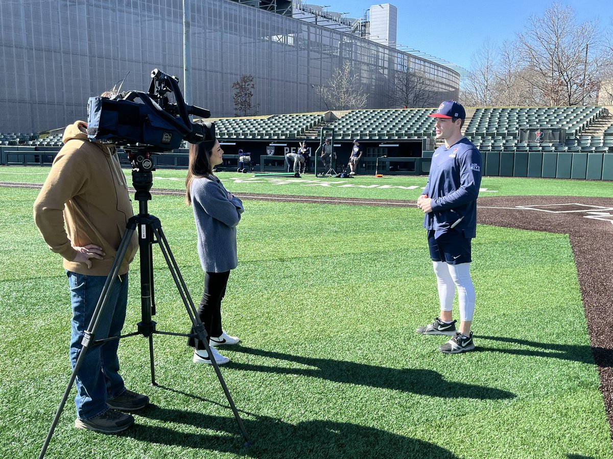 Thanks to our friends over at <a href="/6abc/">Action News on 6abc</a> for stopping by practice this afternoon 🎥 🤝

#QuakeShow | #FightOnPenn