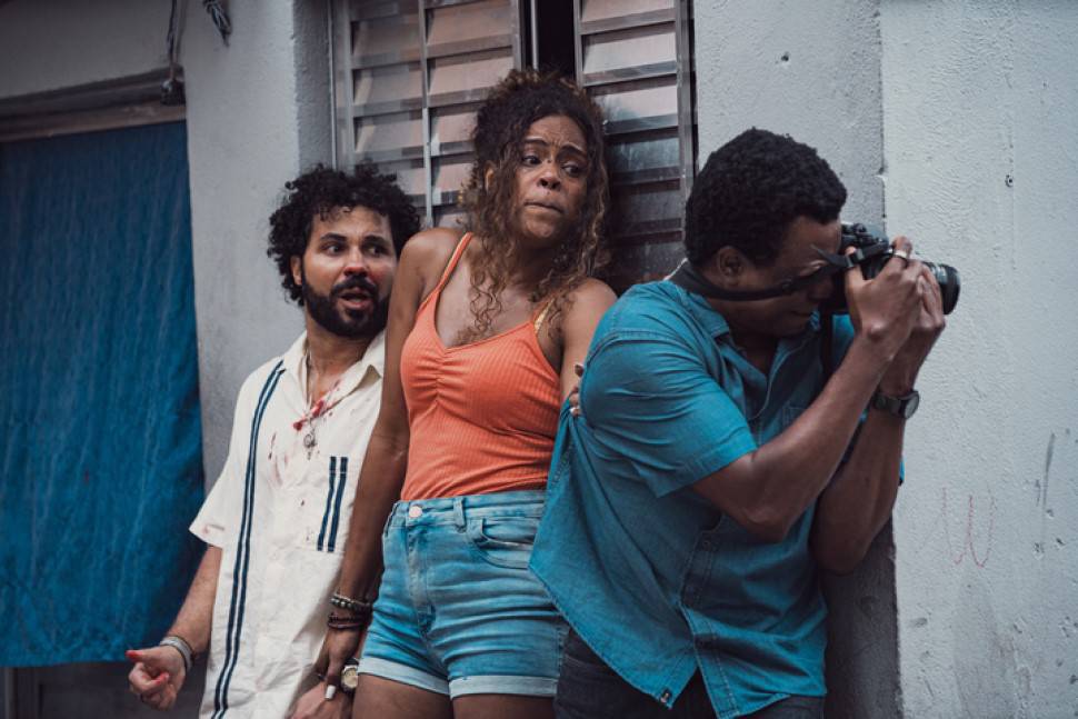 CinematizandoOf's tweet photo. Uma nova foto da vindoura série de Cidade de Deus

#CidadeDeDeus #Max #AlexandreRodrigues #RobertaRodrigues #Buscapé #Berenice https://t.co/MQCgQQKVOW