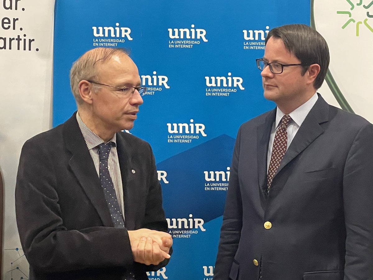 MMSelles's tweet photo. Es un gran honor inaugurar el acto organizado por @Icomem_Oficial @Fundacionicomem y @UNIRuniversidad “¿y si la salud es algo más?” De la mano de Tyler J. Vander Weele. Ciencia y #humanidades se unen para explorar el bienestar humano https://t.co/Fl5wkJvQo7