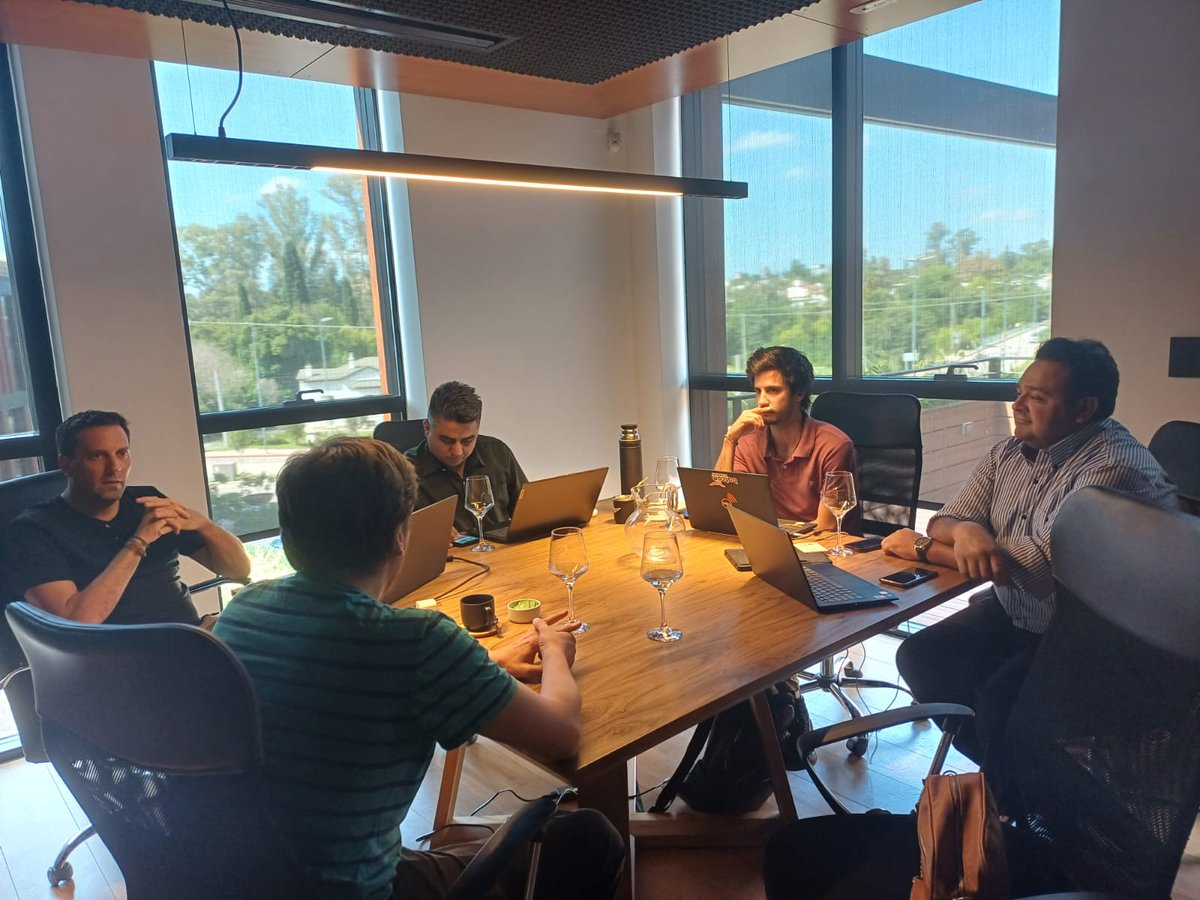 👥Nos reunimos <a href="/BatcomArg/">Batcom</a> #sociosciiecca para discutir proyectos de impacto en gestión ambiental, tecnología circular, detección de incendios en zonas turísticas y visitas a municipios para el proyecto GOVTECH.
¡Seguimos potenciando soluciones tecnológicas para desafíos actuales!