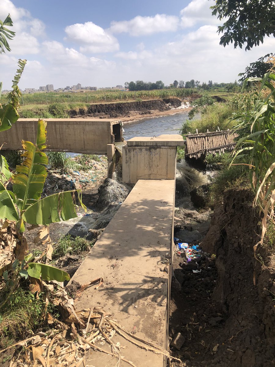mojojojoojo's tweet photo. @JerotichSeii @WilliamsRuto Since Elnino started last year, east lands main sewer line has been draining into a river in ruai. Nairobi broken system. https://t.co/hoFJyN4dLD
