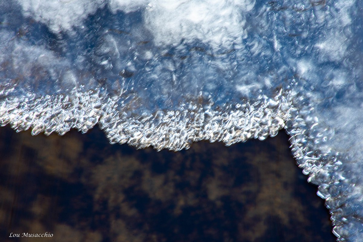 loumusac's tweet photo. The flow, the melt, the chill, the beauty of water and #Ice. #NatureThings #NaturePhotography #Water being. https://t.co/vrFC8xSzrn