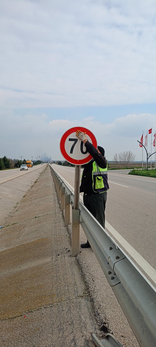 <a href="/kadrosuz123/">Taşeron işçi</a> <a href="/gamzetascier/">Gamze Şengel TAŞCIER</a> TaşeronaKadro HakkıVerilsin