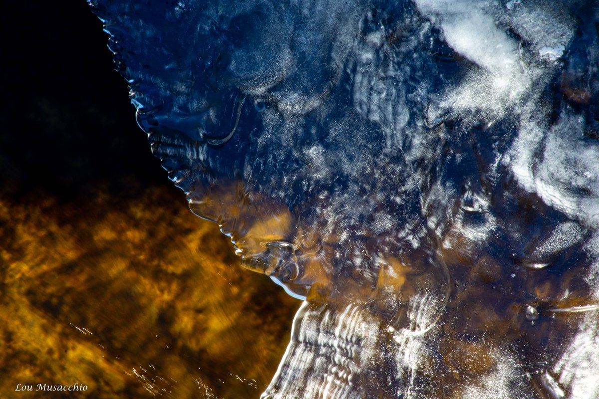 loumusac's tweet photo. The flow, the melt, the chill, the beauty of water and #Ice. #NatureThings #NaturePhotography #Water being. https://t.co/vrFC8xSzrn