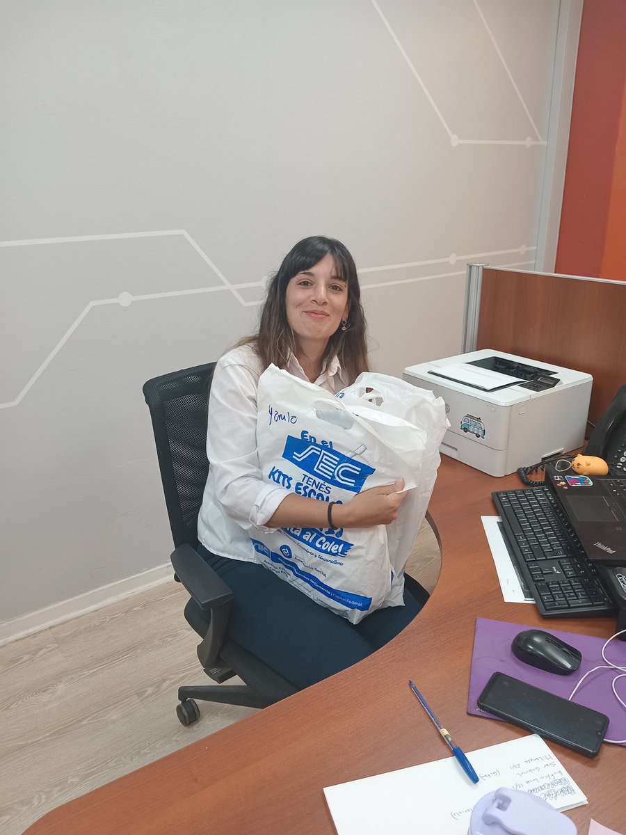 Primera entrega de útiles para los compañeros de ITURRIA "VUELTA AL COLE 2024" , gran beneficio, gran ayuda a para el comienzo de clases
Gracias a la sec <a href="/MGonzalezSEC/">Marcela González</a> .
Al Cro <a href="/CarlosPerezSEC/">Carlos Pérez</a> y todo la comisión.

<a href="/OscarTedescoSEC/">Oscar M. Tedesco</a> <a href="/m_migliore/">Mario Migliore</a> <a href="/sabriparedessec/">Sabrina Paredes</a> <a href="/EzequielTedesco/">Ezequiel Tedesco</a>