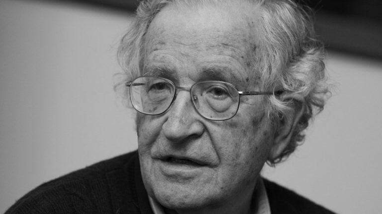 fuedicho's tweet photo. "El objetivo de la educación es mostrar a la gente cómo aprender por sí mismos. El otro concepto de la educación es adoctrinamiento".
Noam Chomsky
#Fuedicho https://t.co/STOUh9Kswc