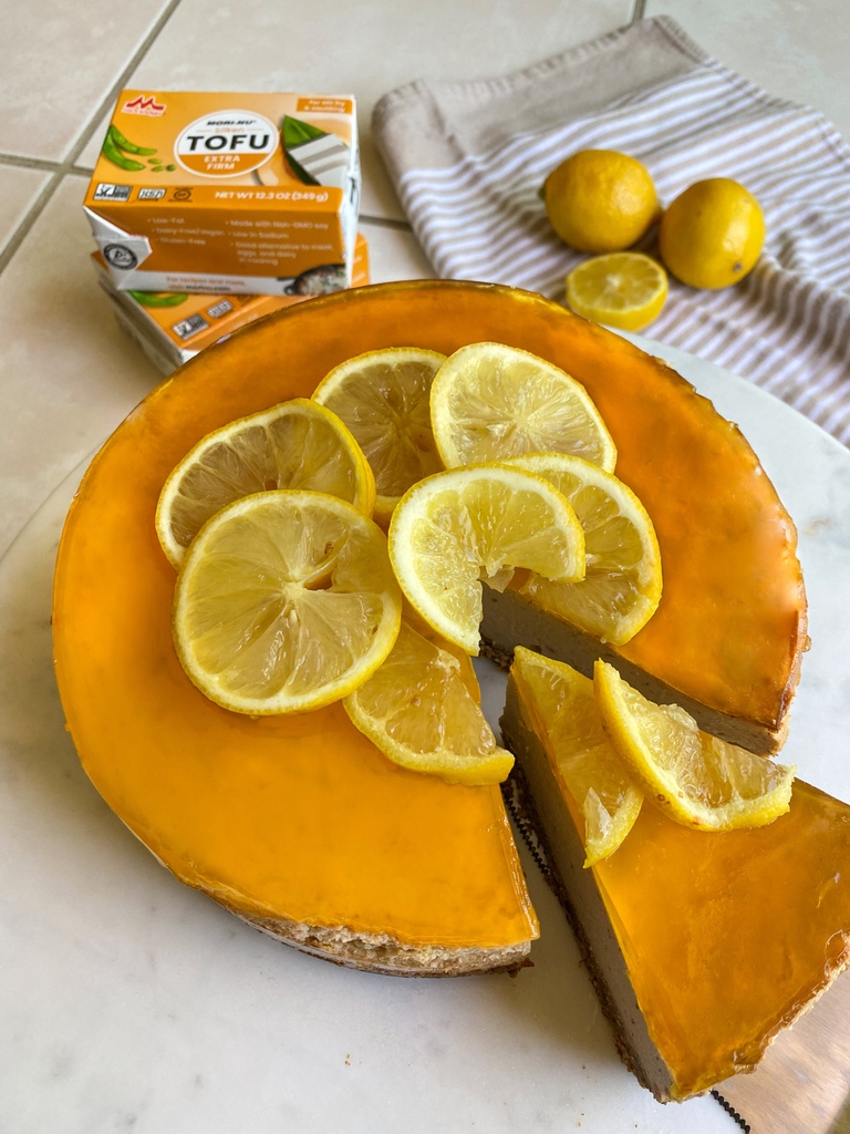 🍋 VEGAN #LEMONCHEESECAKE RECIPE 🍰⁠

When life gives you lemons, make this #VeganCheesecake by Laila (📸: wellnessbylaila) that must be seen to be believed! The secret behind its fluffy perfection is #shelfstable Mori-Nu Silken Tofu.

🍋 SHARE this dessert post with a friend!