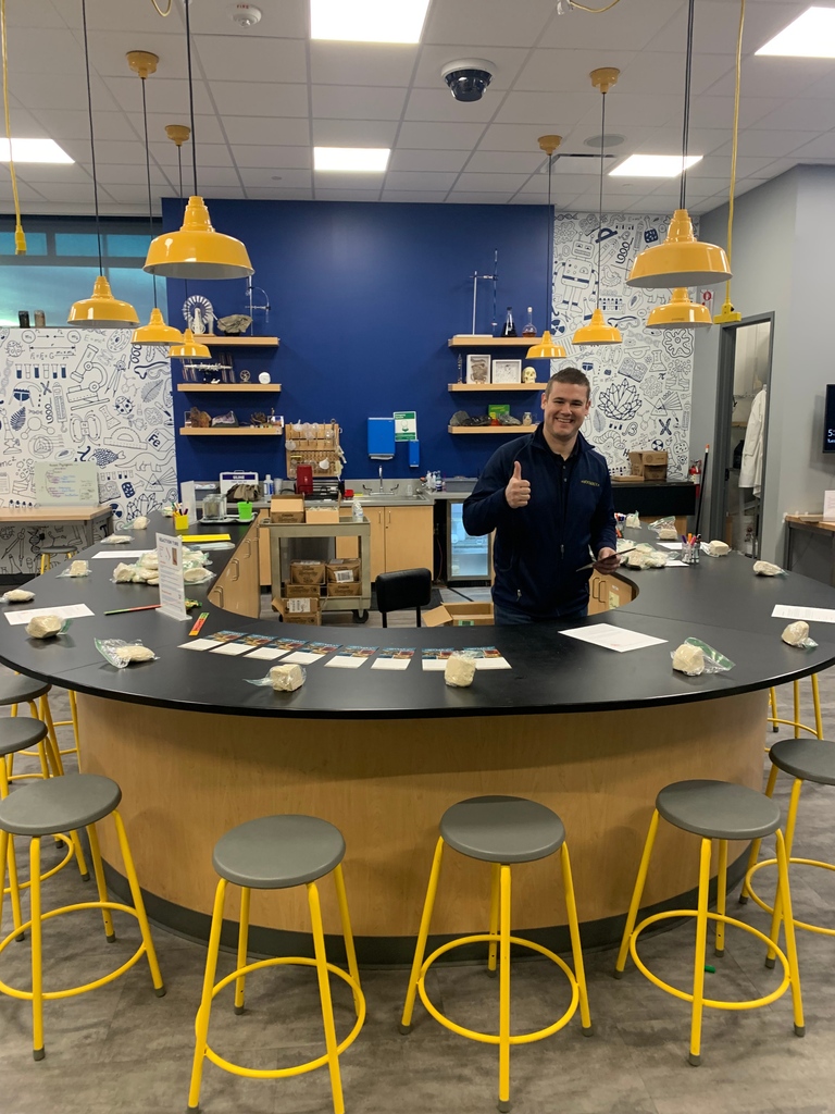 WoolarocMuseum's tweet photo. We had such a great time at Discovery Lab a few weeks ago! We love having opportunities to teach others about Woolaroc.
#discoverylab #education #woolarocmuseum #pottery https://t.co/x6o96jRlhJ