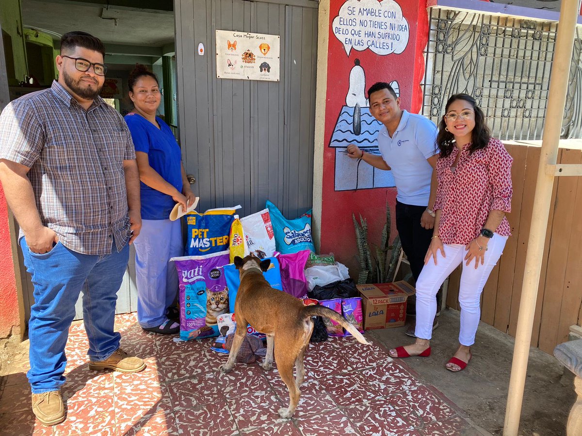 En el contexto del 90 Aniv. del paso a la inmortalidad del General Augusto C. Sandino y en celebración al día mundial del amor a las mascotas, el Mov. Ambientalista Guardabarranco de la @AsambleaNi entregó un importante donativo a la Casa Hogar Scott #90SandinoSiempreMasAlla