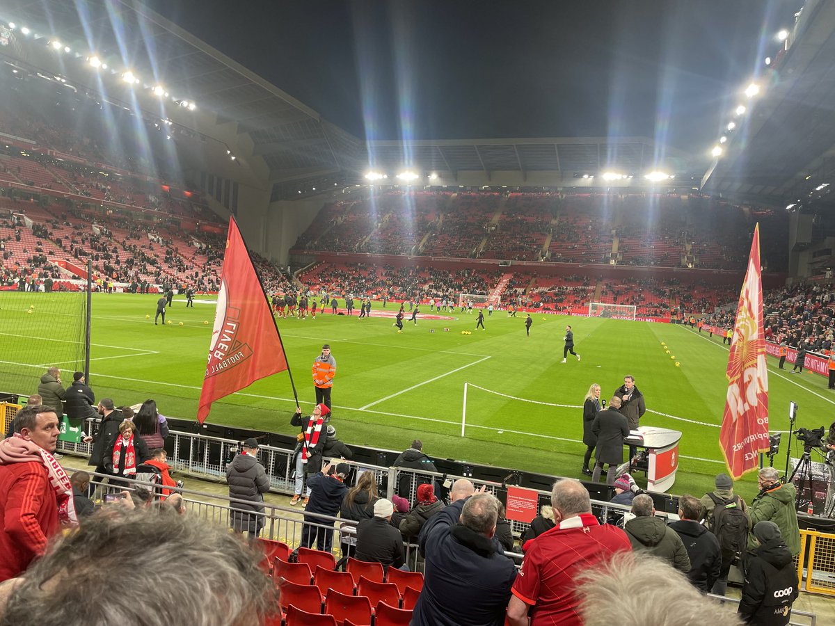 brezy71's tweet photo. Up the reds 👍 https://t.co/zFCpbDw0ji