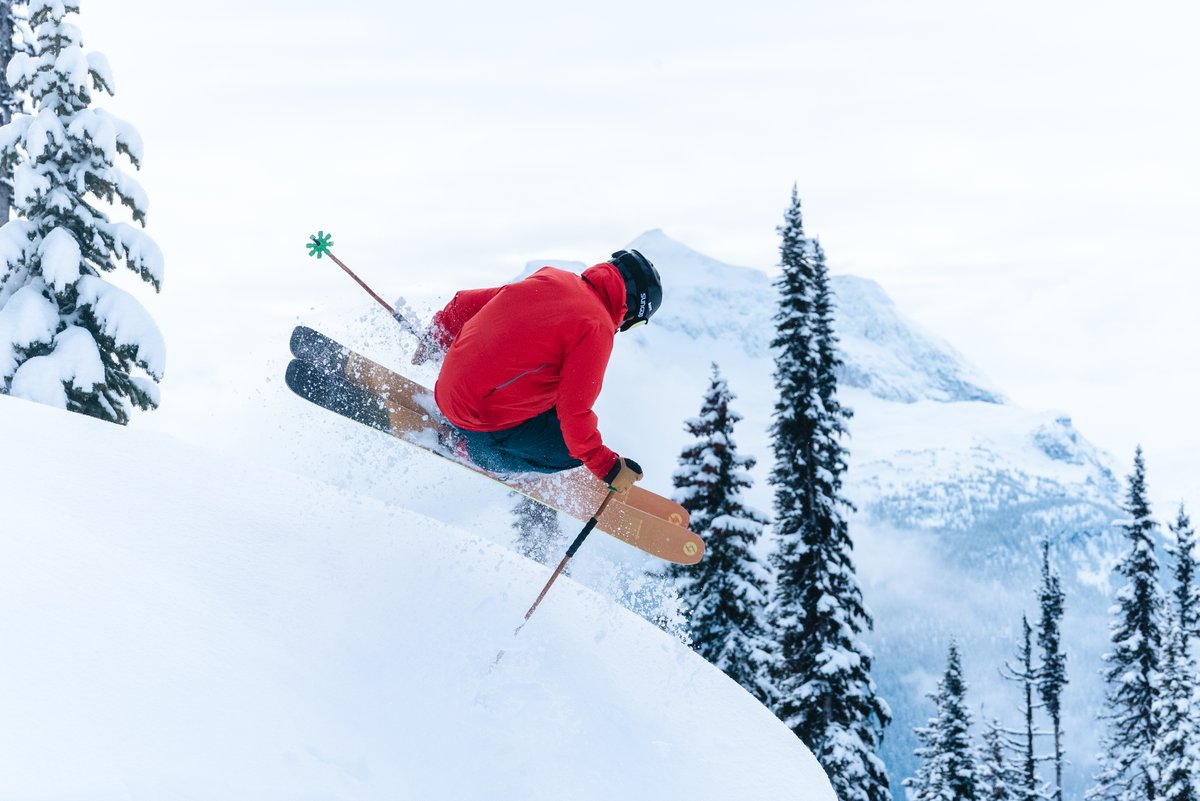A nice top-up of 12cm of snow to start your Wednesday off right! 👊
#powderalert #powder #revelstoke #revelstoked