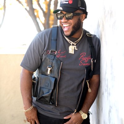 DJamelle_88's tweet photo. #NewProfilePic https://t.co/mRw3ndaWv7