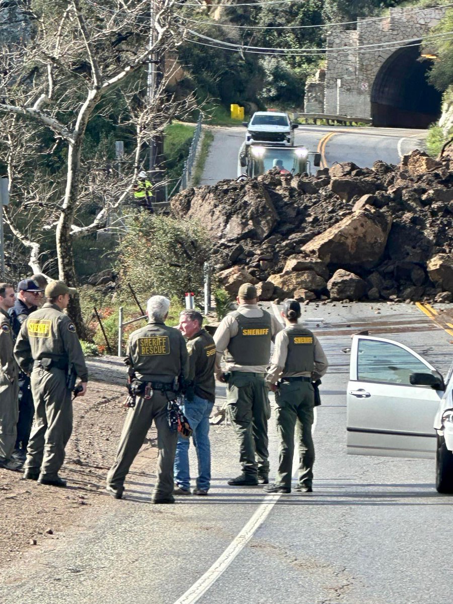 MalibuSAR's tweet image. #Mudslides are a natural consequence of the amount of rain that the @SantaMonicaMtns has received in recent weeks. However, the mudslides are unpredictable, and can be deadly.  They also do not stop once the rain ceases. In fact, after the rain ceases and the slope dries out,