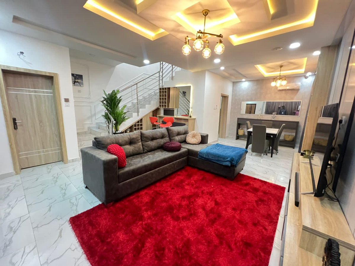 emeka_cmb's tweet photo. 2 bedroom terrace+BQ Location: meridian boulevard estate, okun ajah abraham adesanya Lekki scheme 2 Title: C of O.Price:70m  #tinubu #EFCC #goodinbed #Runtown #binance #1usd #tonytetuila #akpabio #liverpool #bobbialthoff #seyi #abokifx #danielregha #toyinanraha #seun #gowon https://t.co/neqhT9ThU6