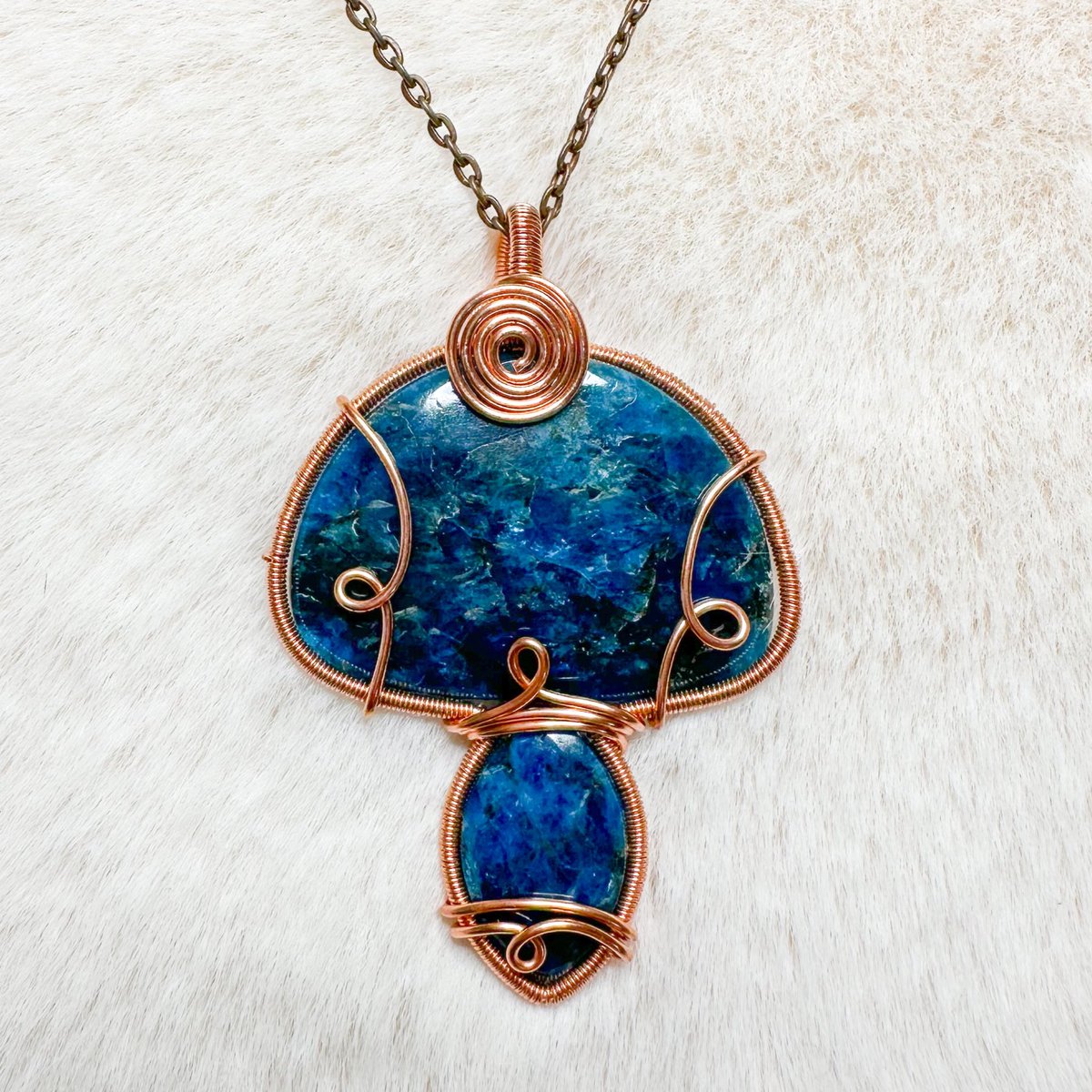 mildhippie's tweet photo. apatite mushroom necklace 🍄💙 https://t.co/pGNJOzRECK