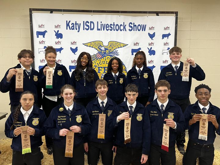 📷Check out our awesome goat raisers and their successes!📷