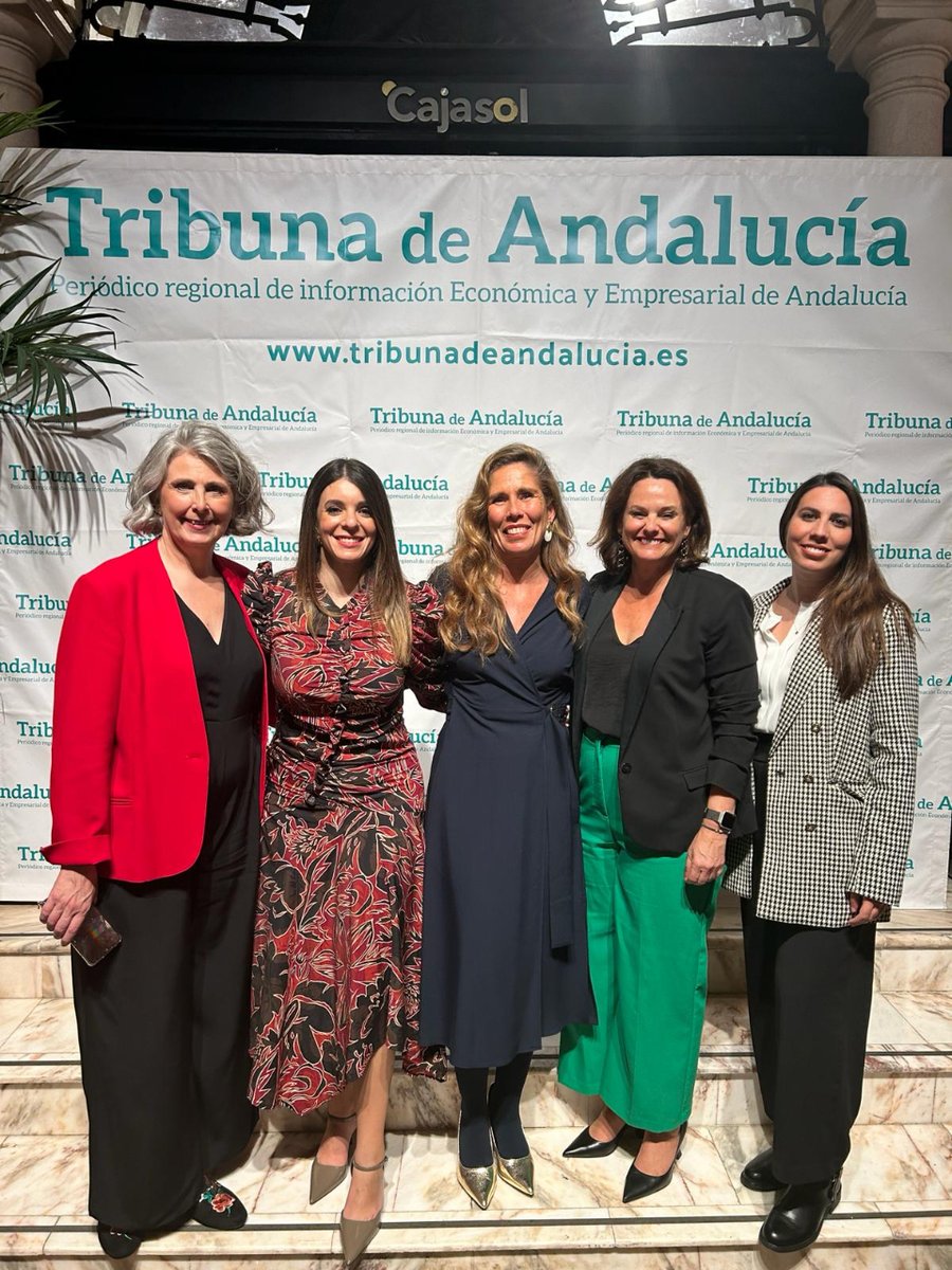 📌 Estamos de enhorabuena gracias a nuestra vecina Ana Moreno Pedrosa, que ayer recogió el premio como Mujer Empresaria otorgado por el grupo editorial <a href="/andtribuna/">Tribuna de Andalucía</a> por su labor dentro de la empresa <a href="/INESROSALESsau/">Inés Rosales SAU</a> .