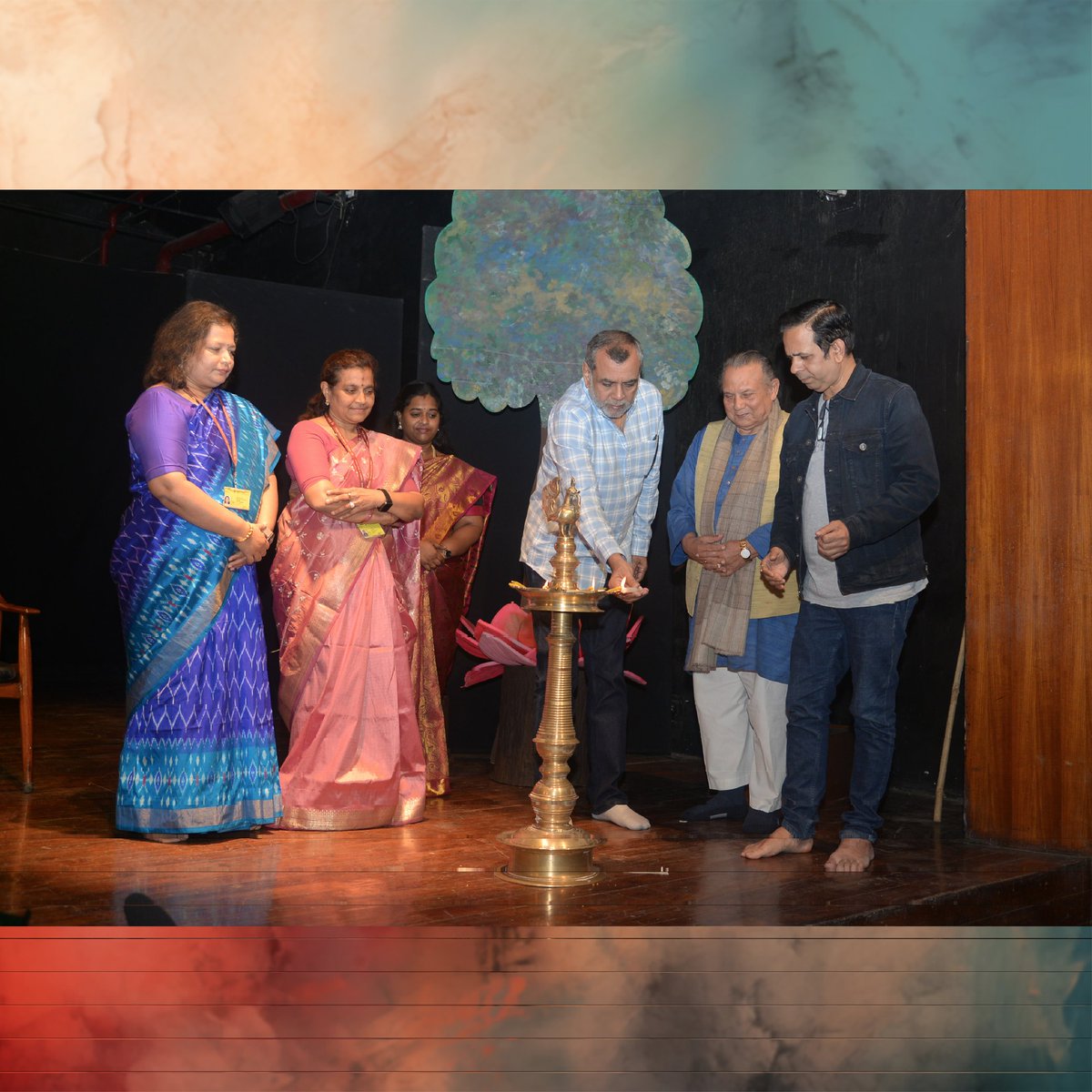 nsd_india's tweet image. 1/3 Jan Bharat Rang initiative of NSD under the guidance of MoC, GoI, saw nearly 1,500 performances!
 
The event was honoured by:
• Sh Govind Mohan IAS, Hon’ble Secretary, MoC, GoI
• Sh Paresh Rawal, Chairperson, NSD Society
• Prof Bharat Gupt, Vice Chairperson, NSD Society