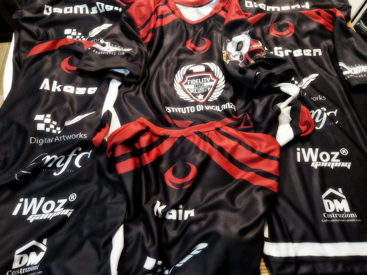 #codmw3 

Maglie pronte per il team che parteciperà alla #LAN di #callofduty organizzata da #foxesports a #Roma presso la ASD Dark Zone questo fine settimana!!
In bocca al lupo!!!

#goEMME #Esports

#Mfc DM-Costruzioni fidelityandsecurity.com iWoz  <a href="/Dombai_Europe/">Dombai Sports Europe</a>