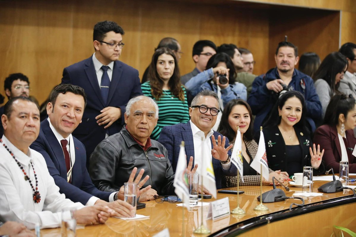 DiputadosMorena tweet picture